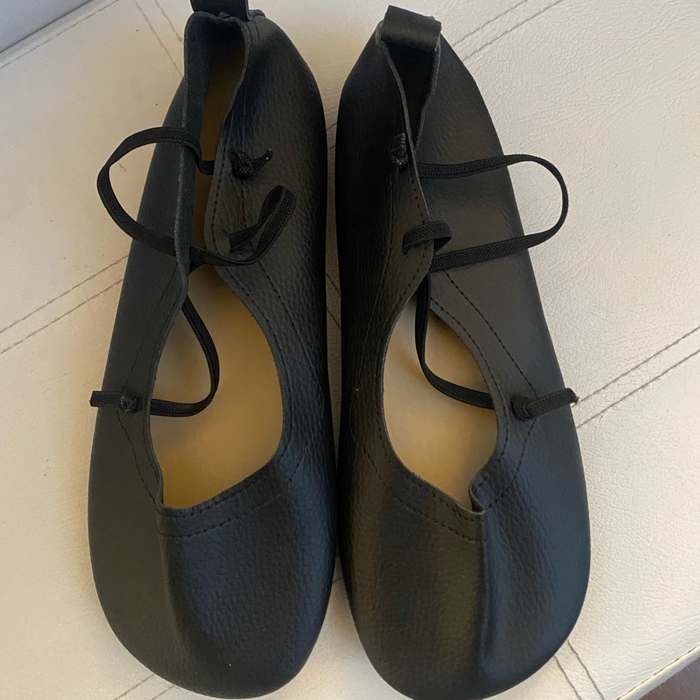 Black Ballet Flats